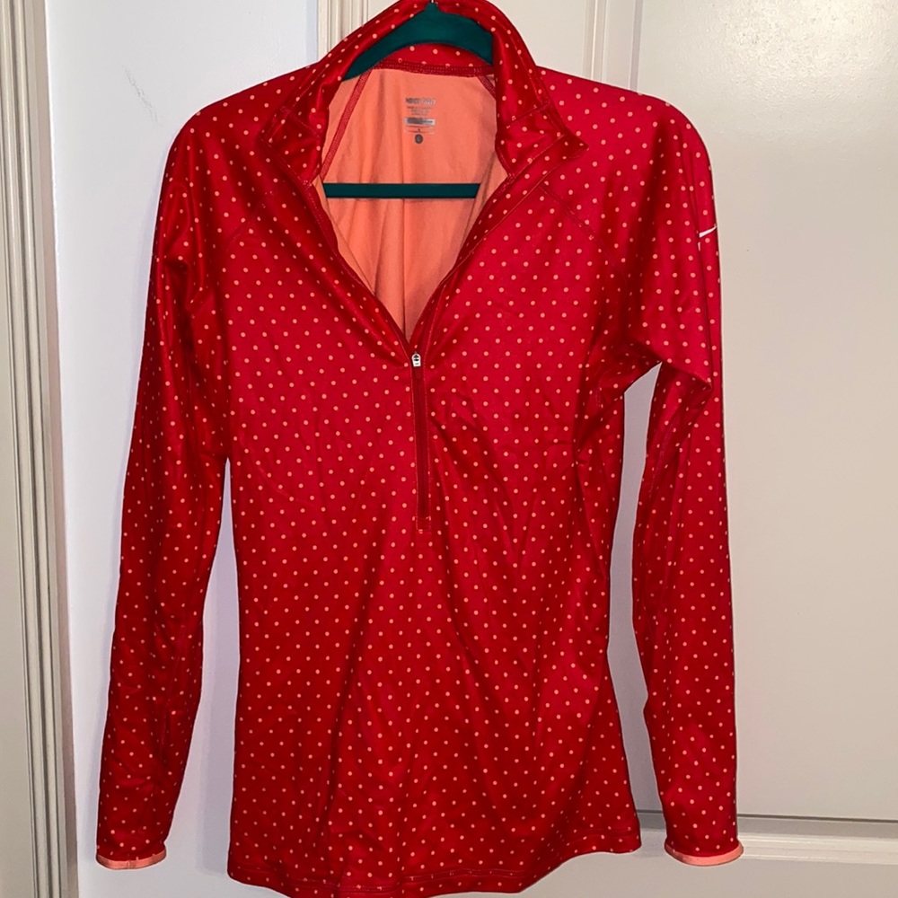 NIKE Pro Women’s pullover size Large